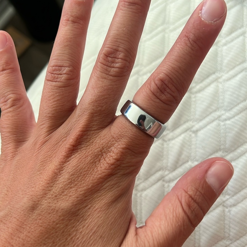 Oura Polished Silver Band Ring